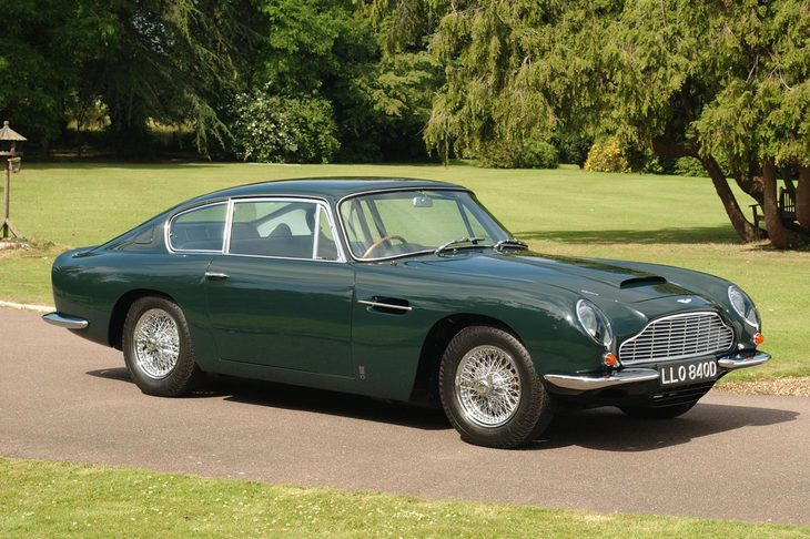 「アストンマーティンDB6」