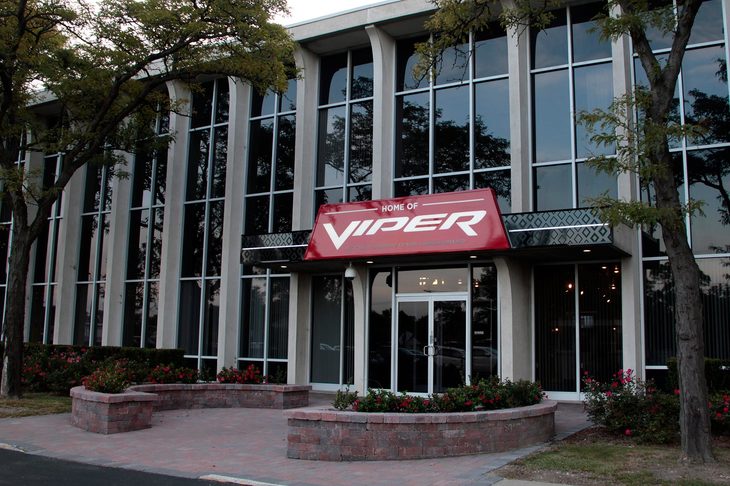 施設名称も心機一転「Conner Center」に改称。ただ、極めて私的な要望だけど、この赤い「HOME OF VIPER」の看板は外さないでほしい。