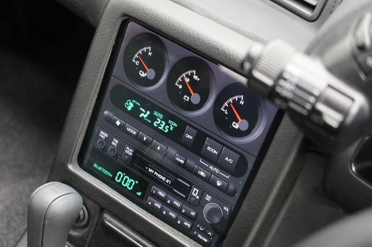 日産R32EV（センターディスプレイ）