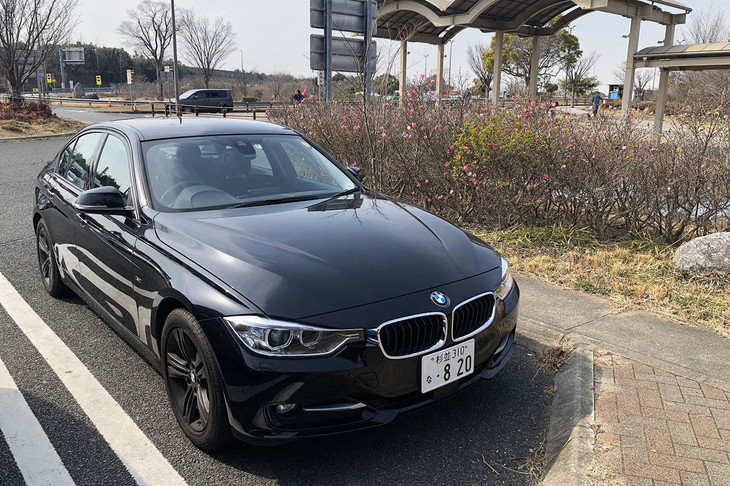 エリート特急の燃料タンク容量は57リッター。いつか1回の満タンで、1000kmを超える航続距離をたたき出したいと思っていたが、今回やっと新東名を舞台にチャレンジすることができた。