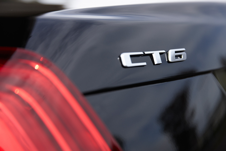 キャデラックCT6プラチナム