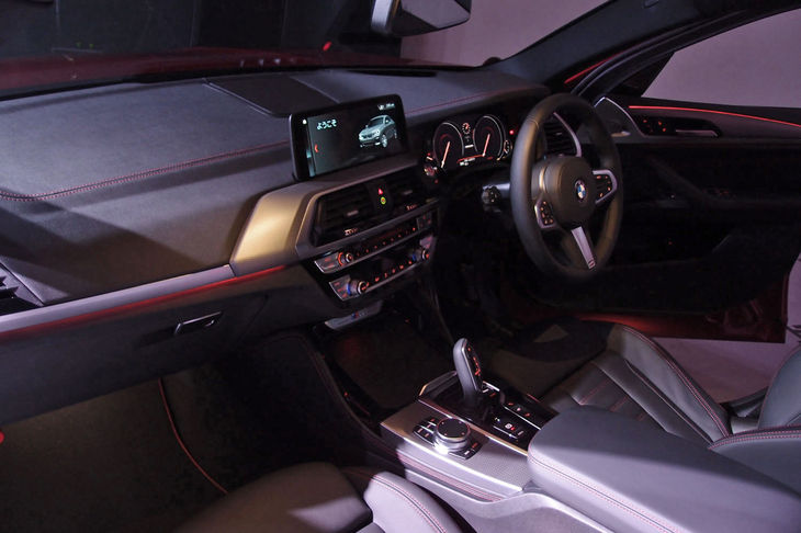 BMW X4 M40i（インテリア）