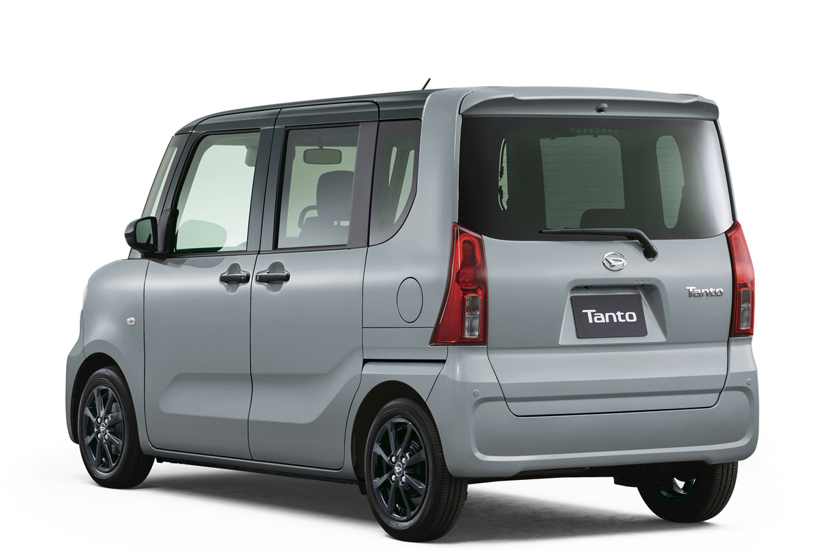 ダイハツが軽自動車「タント」シリーズを一部改良 ブラックが