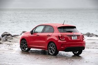 古典的ともいえる引き締まった足まわりが印象的だった「500Xスポーツ」。「500」ファミリー内でのキャラクターを明確にするための意図的な味付けにちがいない。