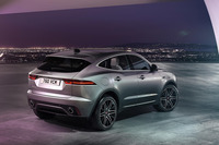 ボディーカラーはブルーファイヤーブルーやアイガーグレイ、ハクバシルバーという3種類の新色を含む全11種類を設定している。