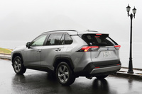 トヨタRAV4ハイブリッドG