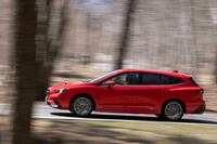 「レヴォーグ」の2.4リッターモデルを走らせると、新開発シャシーの質感の高さが伝わってくる。エンジンとの相性のよさも印象的だ。