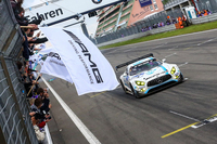 メルセデス、ニュルブルクリンク24時間で1～4位を独占