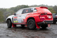 「アウトランダーPHEV TE仕様」は、市販のアウトランダーPHEVをベースにラリー向けのパワートレイン制御を採用するとともに、足まわりを刷新してサスペンションのストローク量と最低地上高をアップ。大径のタイヤを履かせたものだ。