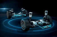 リアアクスルには後輪操舵機構が搭載される。