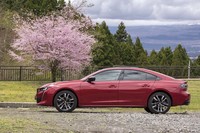 4ドアクーペふうの5ドアハッチバックスタイルでデザインされた、新型「プジョー508」。ボディーサイズは全グレード共通で、全長×全幅×全高＝4750×1860×1420mmとなっている。