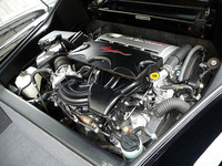 3.3リッターV6エンジンと5段オートマチックトランスミッションはトヨタから供給される。