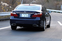 レクサスLS460L バージョンUZ（5人乗り）（FR/8AT）【ブリーフテスト】の画像