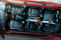 「エクストレイル」3列シート仕様のインテリア。