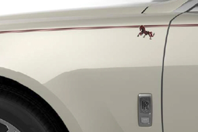 「マジェスティック・ホース・コレクション」のディテール。写真はフェンダー部分。