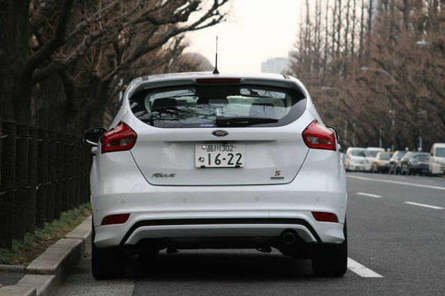 第14回 フォーカスの実用燃費報告 約00km走って11 0km リッターを記録 フォード フォーカス日常劇場 Pr Webcg