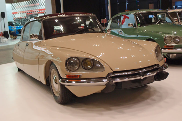 シトロエンDスーパー（1972年）／アウトニーズ