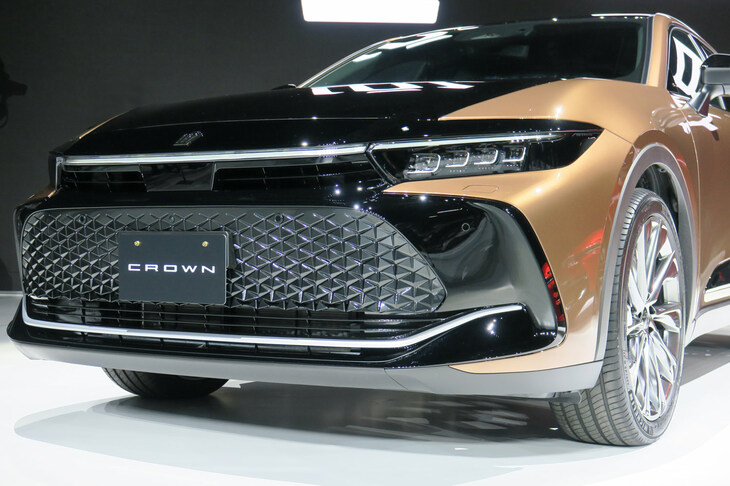 トヨタ・クラウン クロスオーバー（フロントマスク）