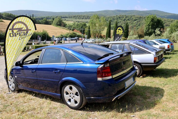 彼の場合も、ひと目見て購入を決意したという。オペルファンにはほれっぽい人が多いとみた。