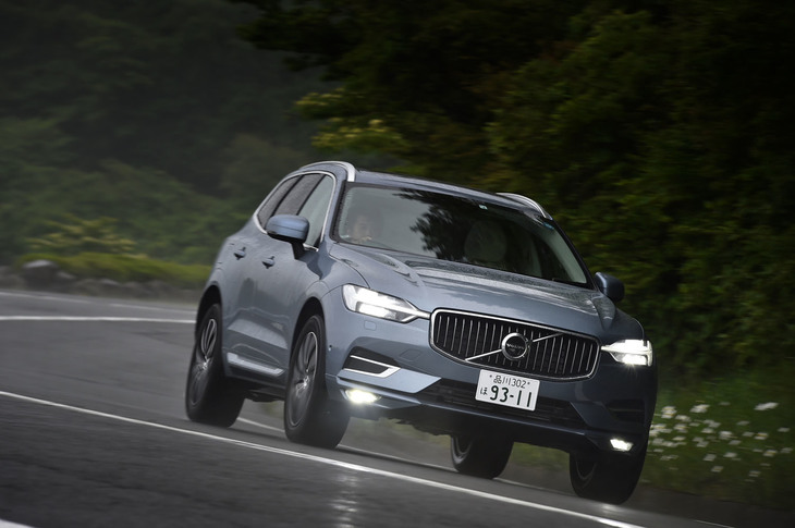 ボルボXC60 D4 AWDインスクリプション