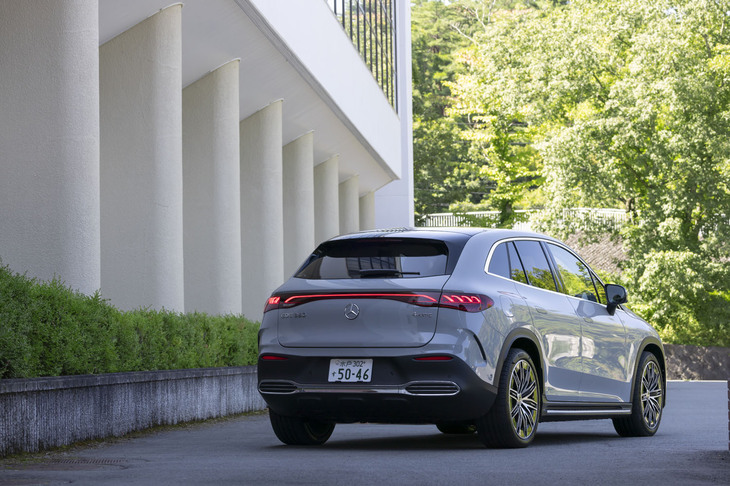 BEV専用プラットフォーム「EVA2」を使う第4のモデルとして導入された「メルセデス・ベンツEQE SUV」。「EQS」から始まったこのシリーズは、EQE SUVで一段落となるらしい。