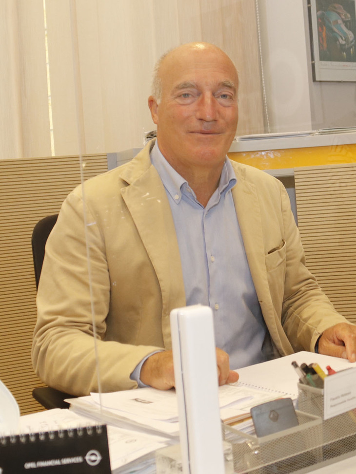 ジャコモさんの上司で、20年にわたってオペルを手がけてきたファウストさん。