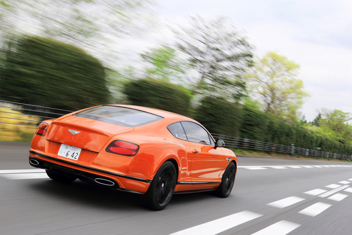 今回は高速道路を主体に約250kmの道のりを試乗。7.5km/リッターの燃費を記録した。