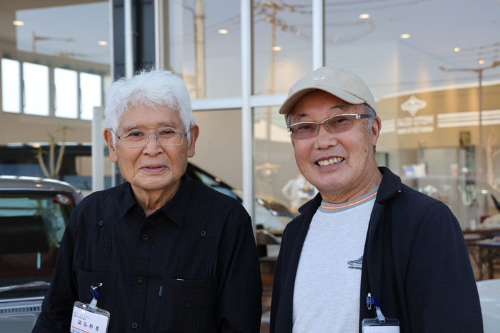 初代「ローレル」のエクステリアデザインを手がけた澁谷さん（写真左）と太田さん（同右）。2人の表立ったコラボは、ローレルが最初で最後となった。