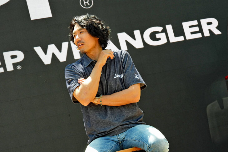 トークショーにはお笑いコンビ トータルテンボスの藤田憲右さんも登場。藤田さんは「ラングラー」「グランドチェロキー」と乗り継いでいるジープオーナーなのだ。