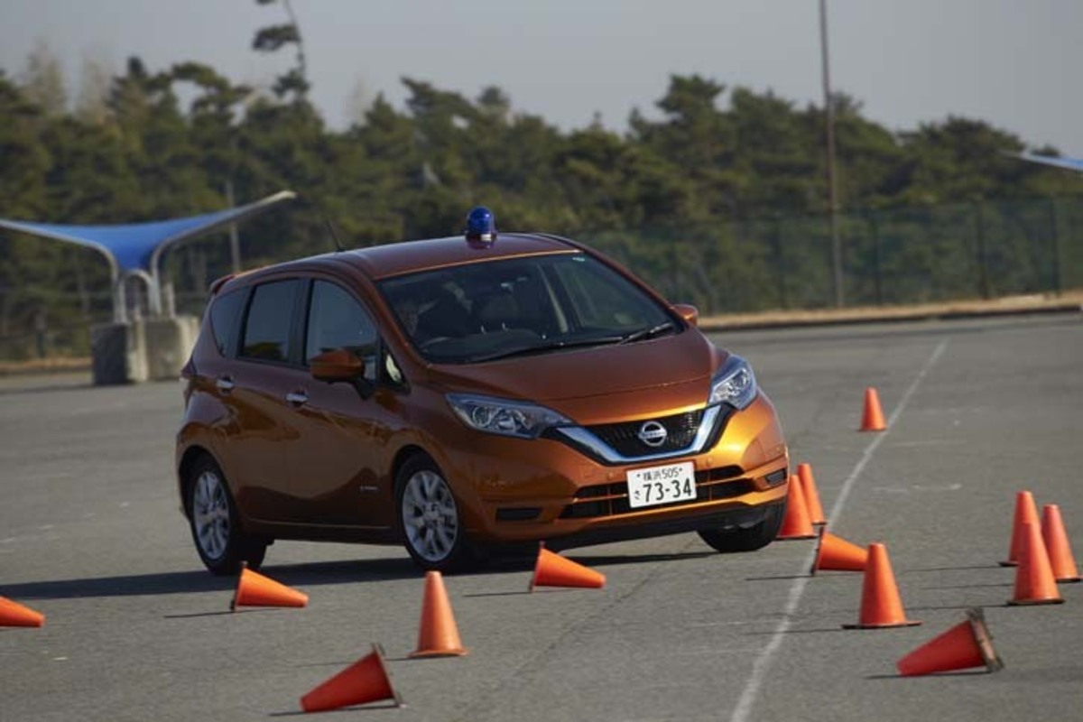 第3回 ブレーキペダルはもう不要 日産ノートe Power で ワンペダルジムカーナに挑戦 エディターから一言 2ページ目 Webcg