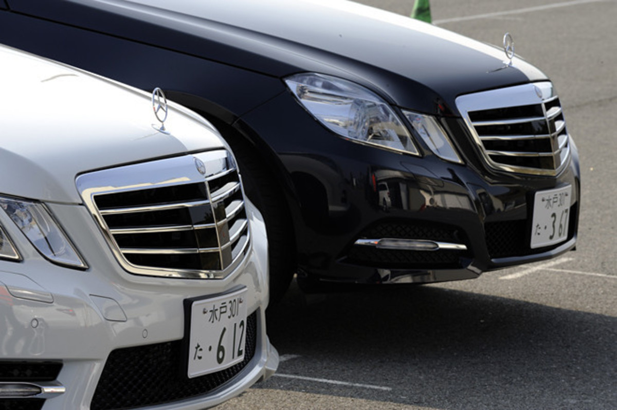 ベンツ 純正フロントグリル W212 レーダーセーフティパッケージ用 ベンツ 純正フロントグリル W212 レーダーセーフティパッケージ用