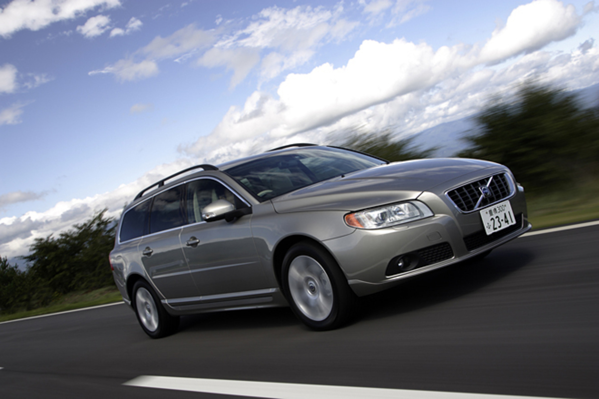 乗って帰れます ボルボ V70 3.2 SE ボルボV70 3.2SE（FF/6AT）／T-6TE（4WD/6AT）【試乗記】 北欧発／北米