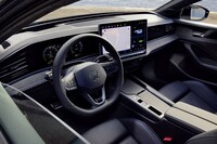 プレミアムなワゴン専用モデルになった新型「フォルクスワーゲン・パサート」発売の画像