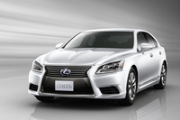 レクサスLS、ボディー剛性やナビの機能性が向上