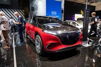 EVの世界はさまざまな広がりを見せている。写真の「コンセプト・メルセデス・マイバッハEQS」は、ラグジュアリーブランドの電動化された未来を象徴するとうたわれるモデル。
