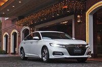 2020年2月に日本で発売された、10代目「アコード」。北米から2年半遅れでようやく導入されたかと思えば、2023年1月には早くも販売終了。日本でのモデルライフは、3年に満たなかった。