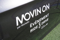 試乗車に貼られたステッカー。1枠30分という限られた時間だったが、日本未導入のクルマに触れられる、貴重な機会だった。