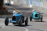 F1モナコGPのオーガナイザー、モナコ王立自動車クラブが主催するイベント「モナコGPヒストリーク」で雄姿を見せた「ブガッティT35」と「T37」。