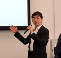 日産自動車の第一製品開発本部 執行職を務める山口一之氏。日産が本格的に車両開発期間の短縮に乗り出したのは、2023年の上海モーターショーで中国メーカーの驚異的な開発スピードを目の当たりにしたことがきっかけになっているという。