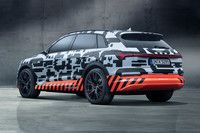 【ジュネーブショー2018】発売は2018年末、アウディが市販EV「e-tron」のプロトタイプを発表の画像