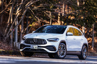 今回試乗した「AMG GLA35 4MATIC」のボディーカラーは「ポーラーホワイト」。これを含め外装色は全7種類から選択できる。