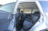 ドアがボディーのサイドシルを覆う形状なので、乗降時に服を汚す心配が少ない。