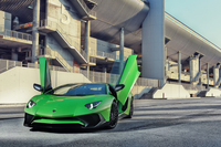 ランボルギーニ・アヴェンタドールLP750-4 スーパーヴェローチェ 
    