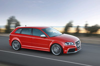 独アウディ、「RS3スポーツバック」を発表の画像