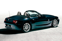「BMW Z4ロードスター」に“Mテイスト“な特別仕様車