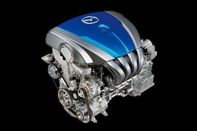 次世代直噴ガソリンエンジン「マツダ SKY-G」。