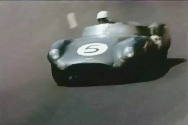 シェルビー＆サルヴァドーリ組の「アストン・マーティンDBR1」。