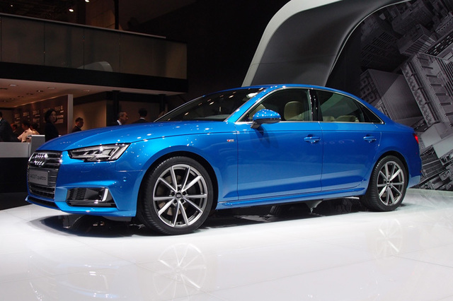 アウディは最新のA4とQ7を披露【東京モーターショー2015】 【ニュース