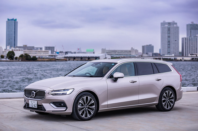 ボルボ V60 B4 アルテメット