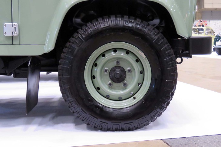 ランドローバー・ディフェンダー110ヘリテージ（2016年）／BRITISH LABEL